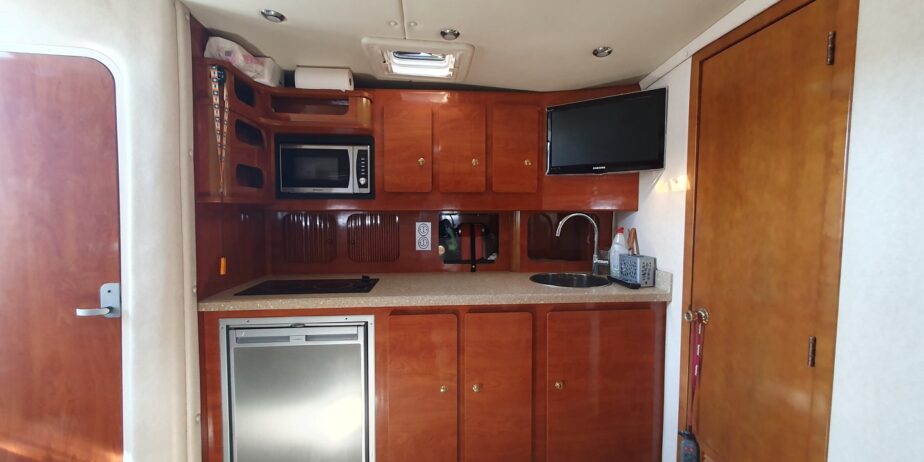 Rinker 360 Express Cruiser